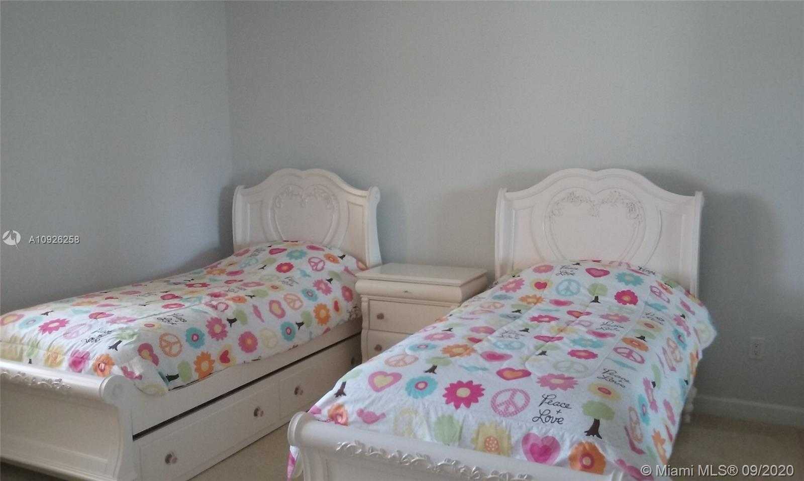 Small Image of 2650 LAKE SHORE DR #803, Riviera Beach Number 14