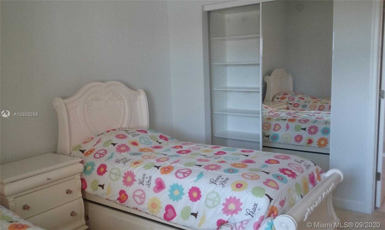Small Image of 2650 LAKE SHORE DR #803, Riviera Beach Number 15