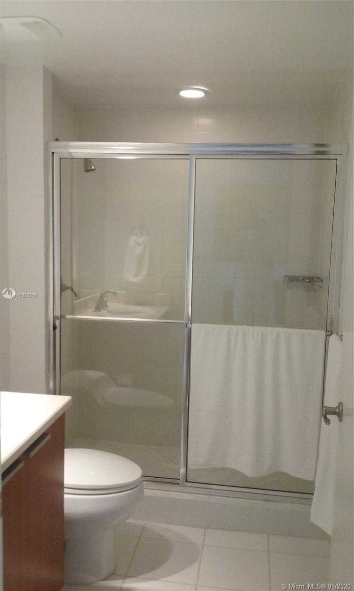 Small Image of 2650 LAKE SHORE DR #803, Riviera Beach Number 23