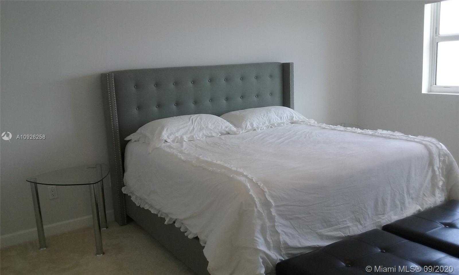 Small Image of 2650 LAKE SHORE DR #803, Riviera Beach Number 25