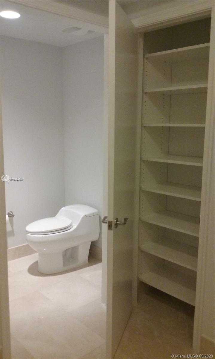 Small Image of 2650 LAKE SHORE DR #803, Riviera Beach Number 28