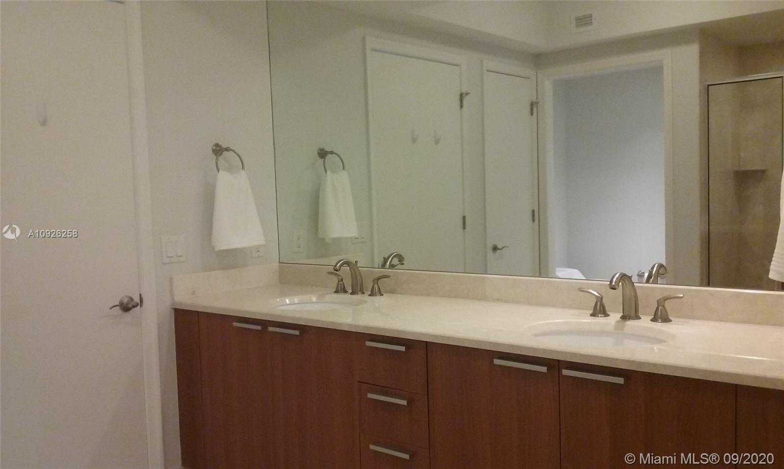 Small Image of 2650 LAKE SHORE DR #803, Riviera Beach Number 29