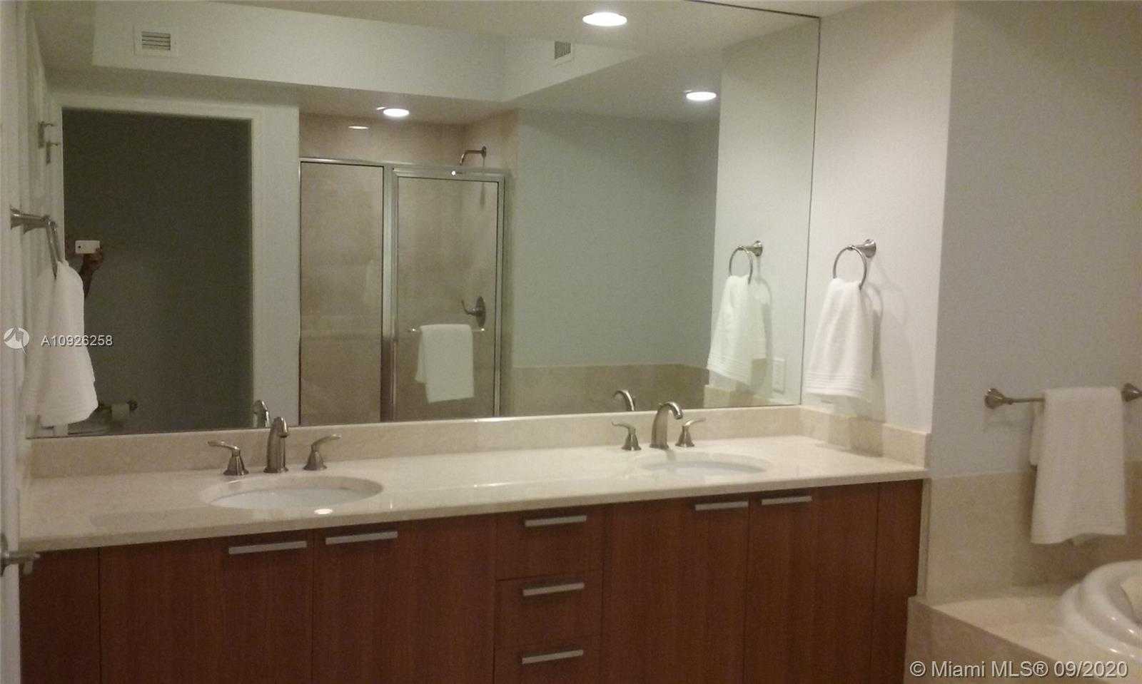Small Image of 2650 LAKE SHORE DR #803, Riviera Beach Number 30