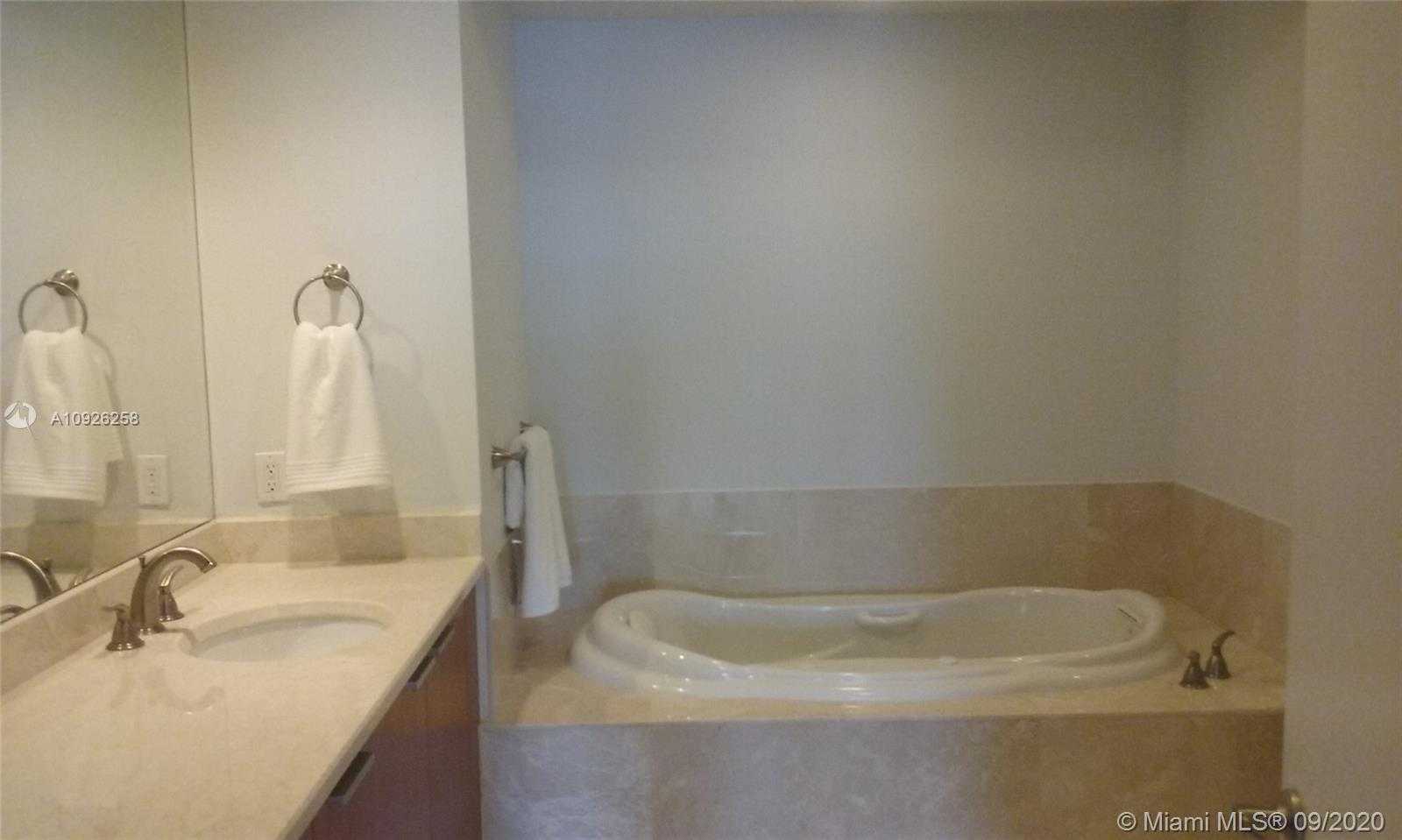 Small Image of 2650 LAKE SHORE DR #803, Riviera Beach Number 32