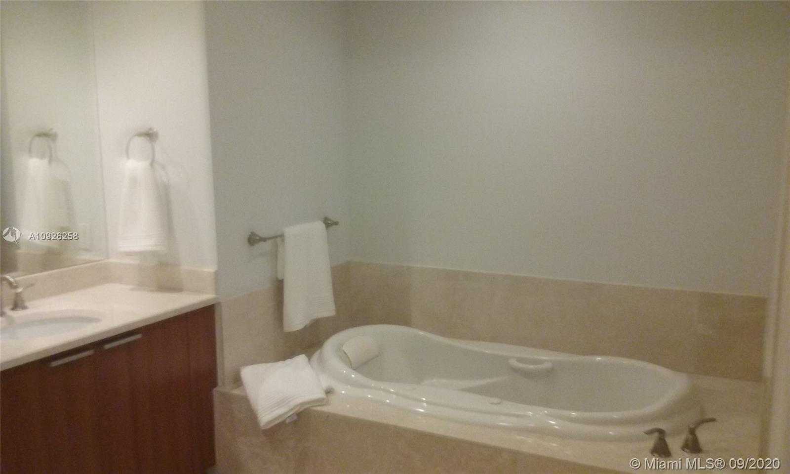 Small Image of 2650 LAKE SHORE DR #803, Riviera Beach Number 34