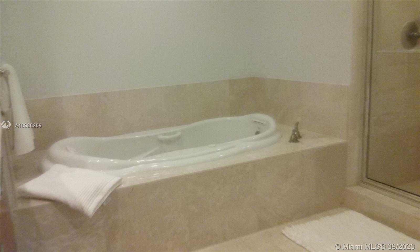Small Image of 2650 LAKE SHORE DR #803, Riviera Beach Number 35