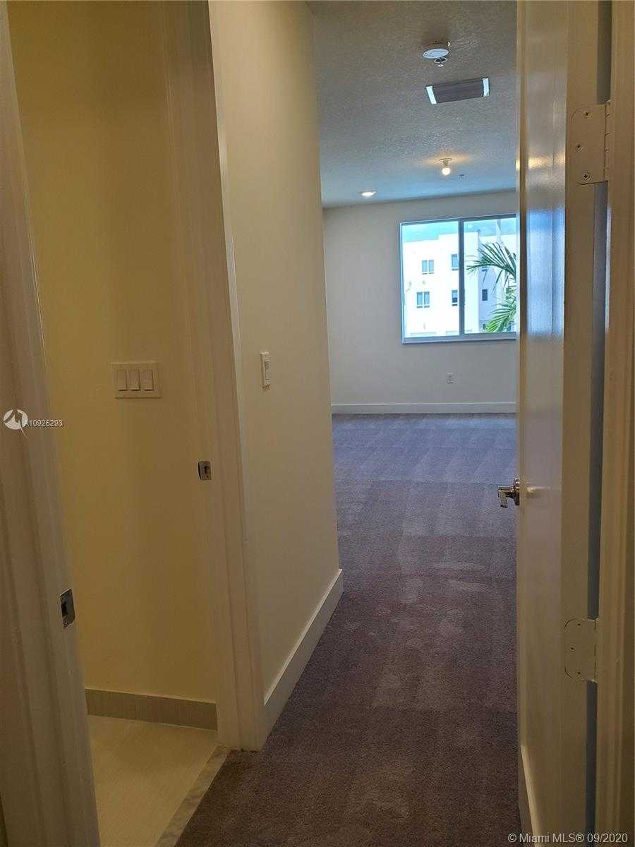 Small Image of 6416 NORTH WEST 102ND CT #106, Doral Number 12