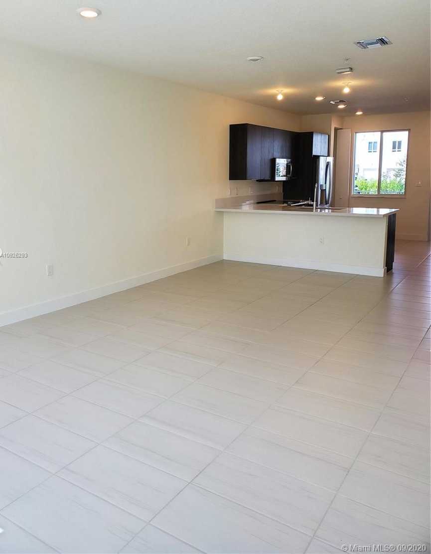 Small Image of 6416 NORTH WEST 102ND CT #106, Doral Number 3