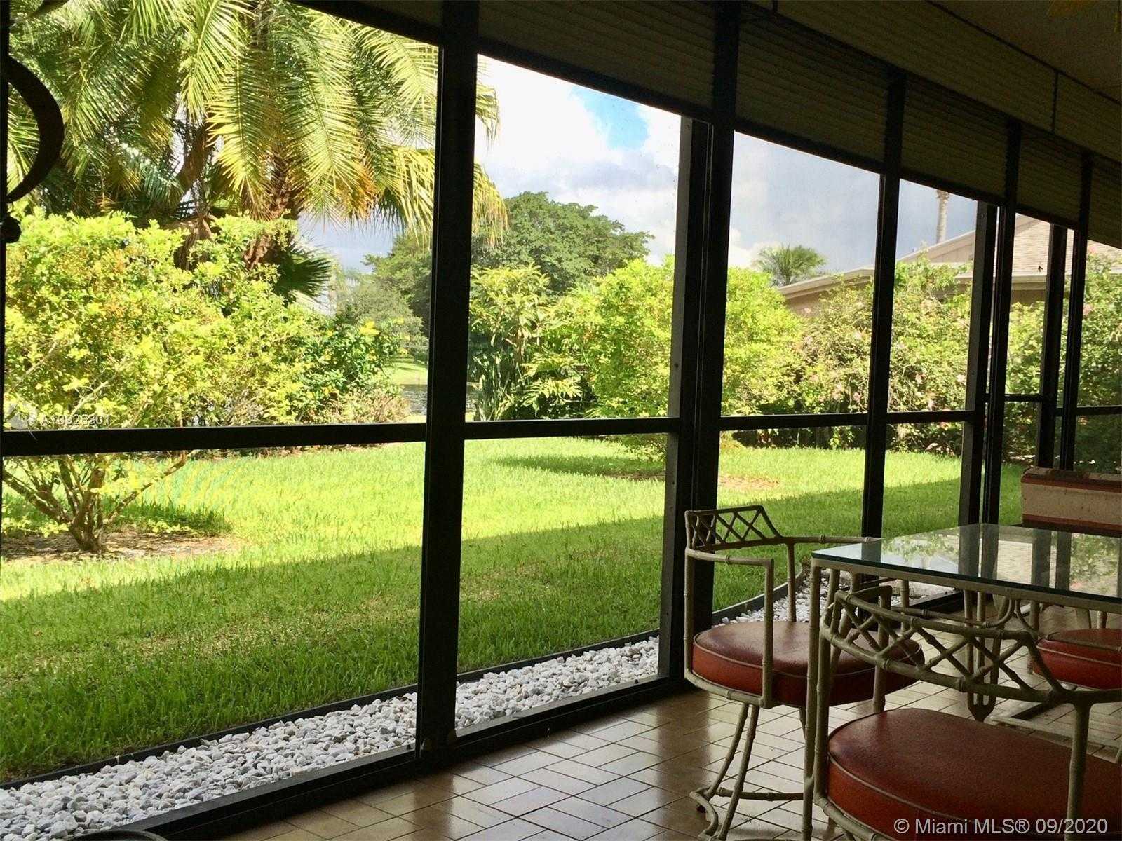 Small Image of 13807 WHISPERING LAKES LN, Palm Beach Gardens Number 9
