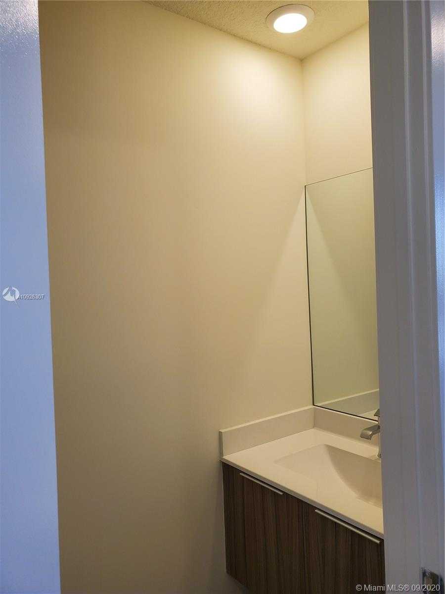 Small Image of 6416 NORTH WEST 102ND CT #103, Doral Number 15