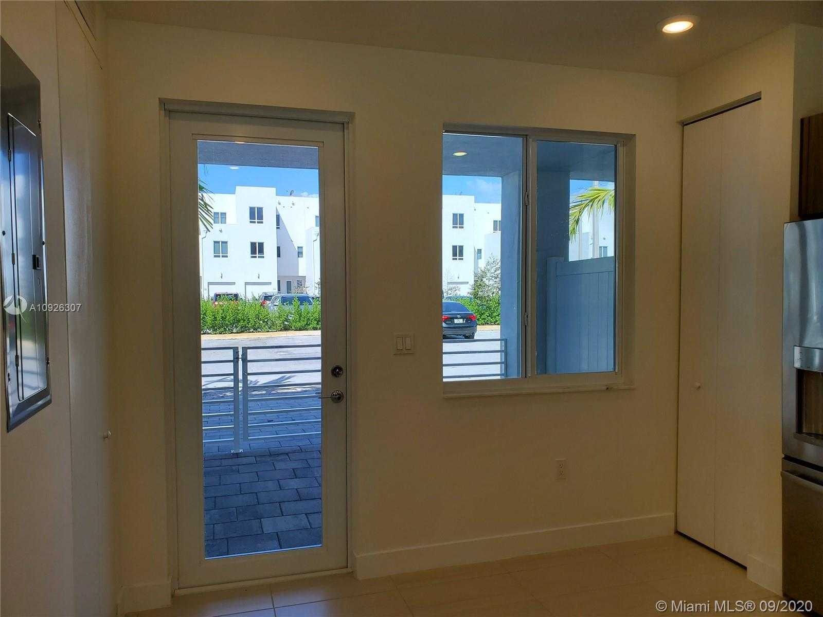 Small Image of 6416 NORTH WEST 102ND CT #103, Doral Number 17
