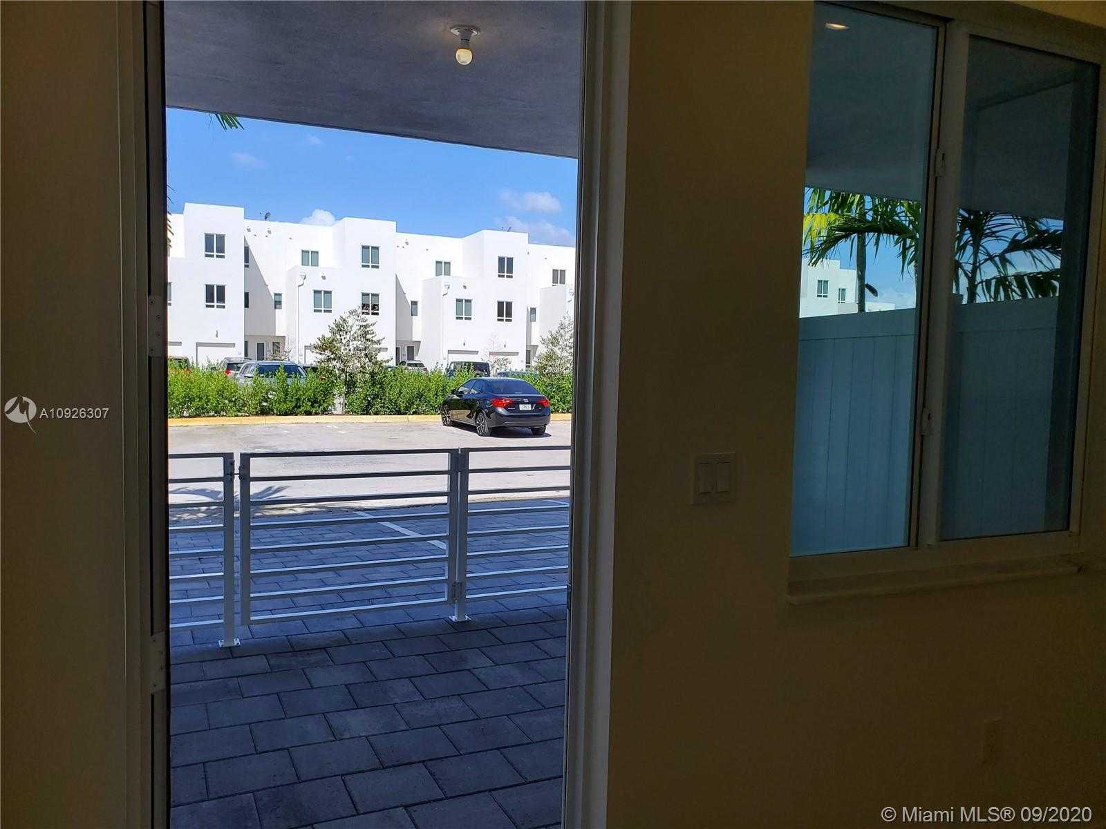 Small Image of 6416 NORTH WEST 102ND CT #103, Doral Number 18
