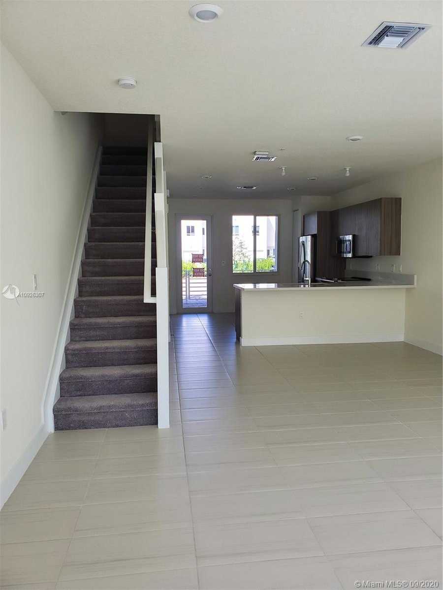 Small Image of 6416 NORTH WEST 102ND CT #103, Doral Number 4