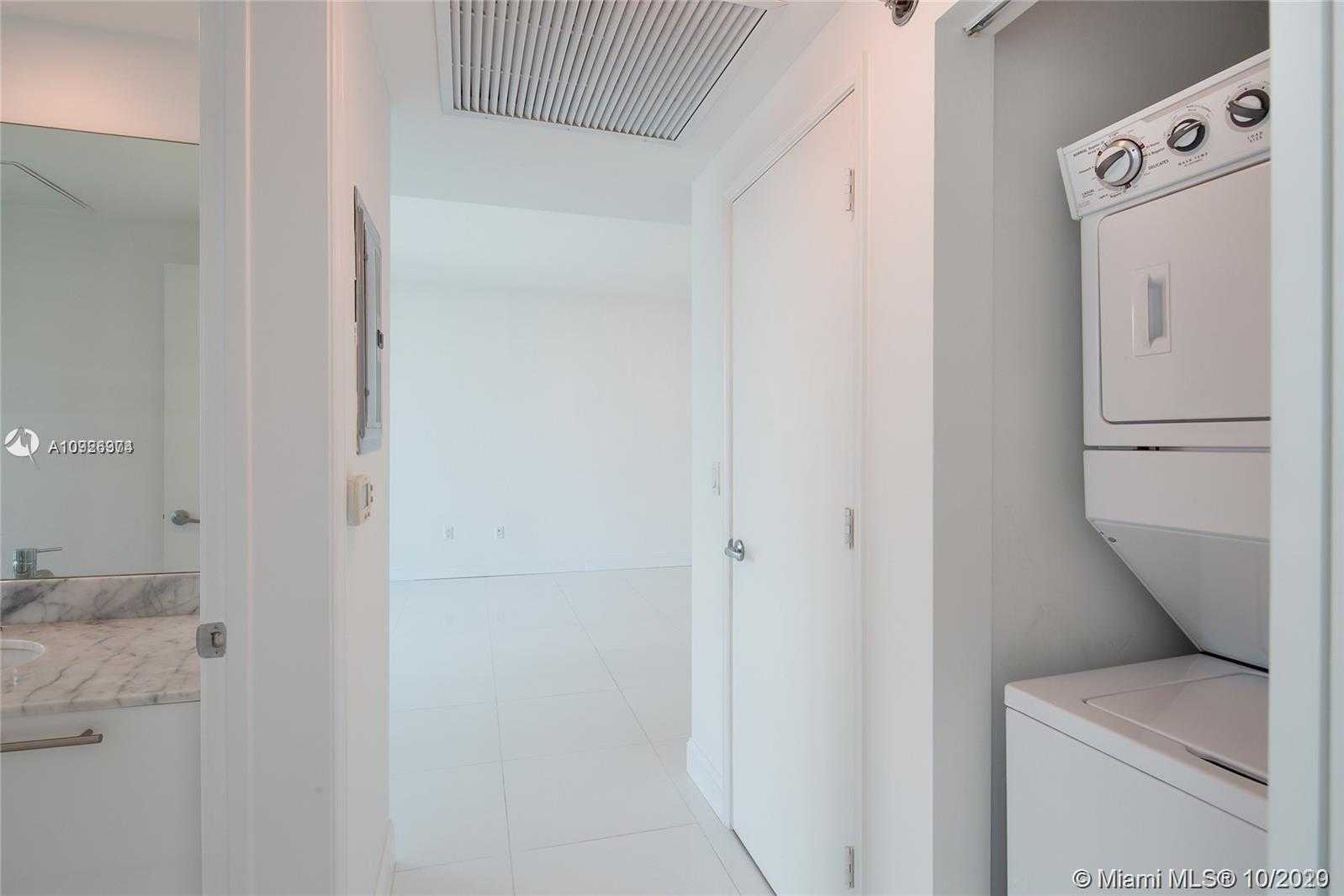 Small Image of 950 BRICKELL BAY DR #2501, Miami Number 17
