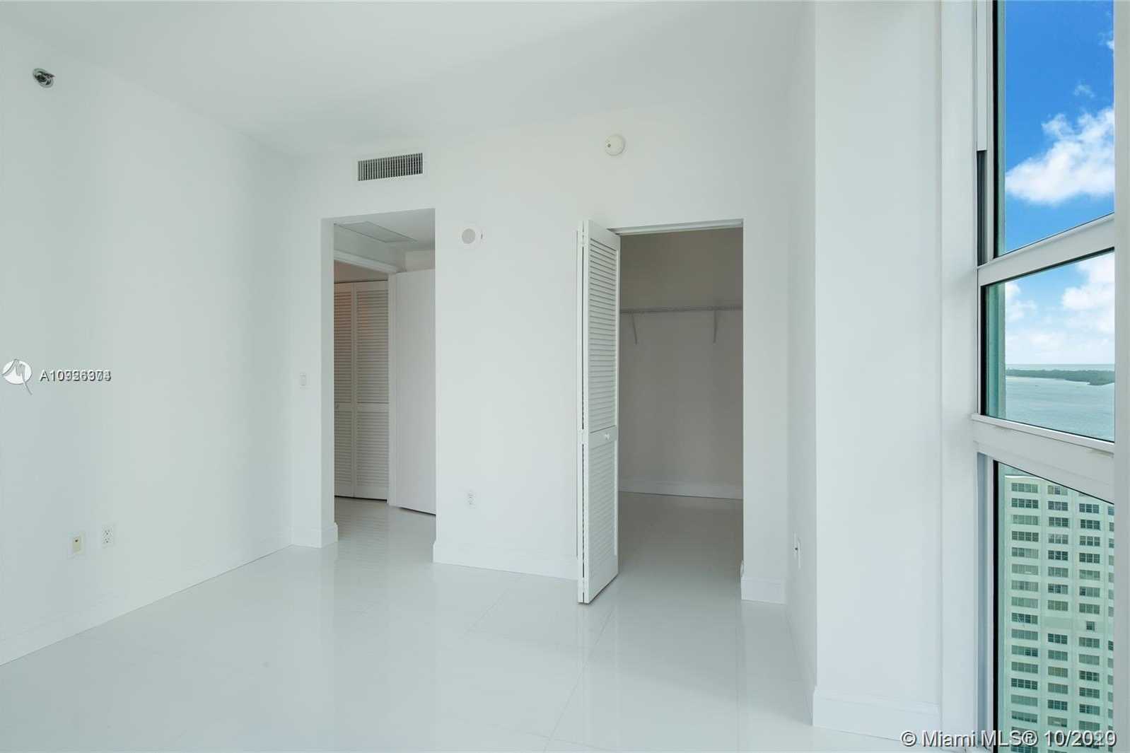 Small Image of 950 BRICKELL BAY DR #2501, Miami Number 5