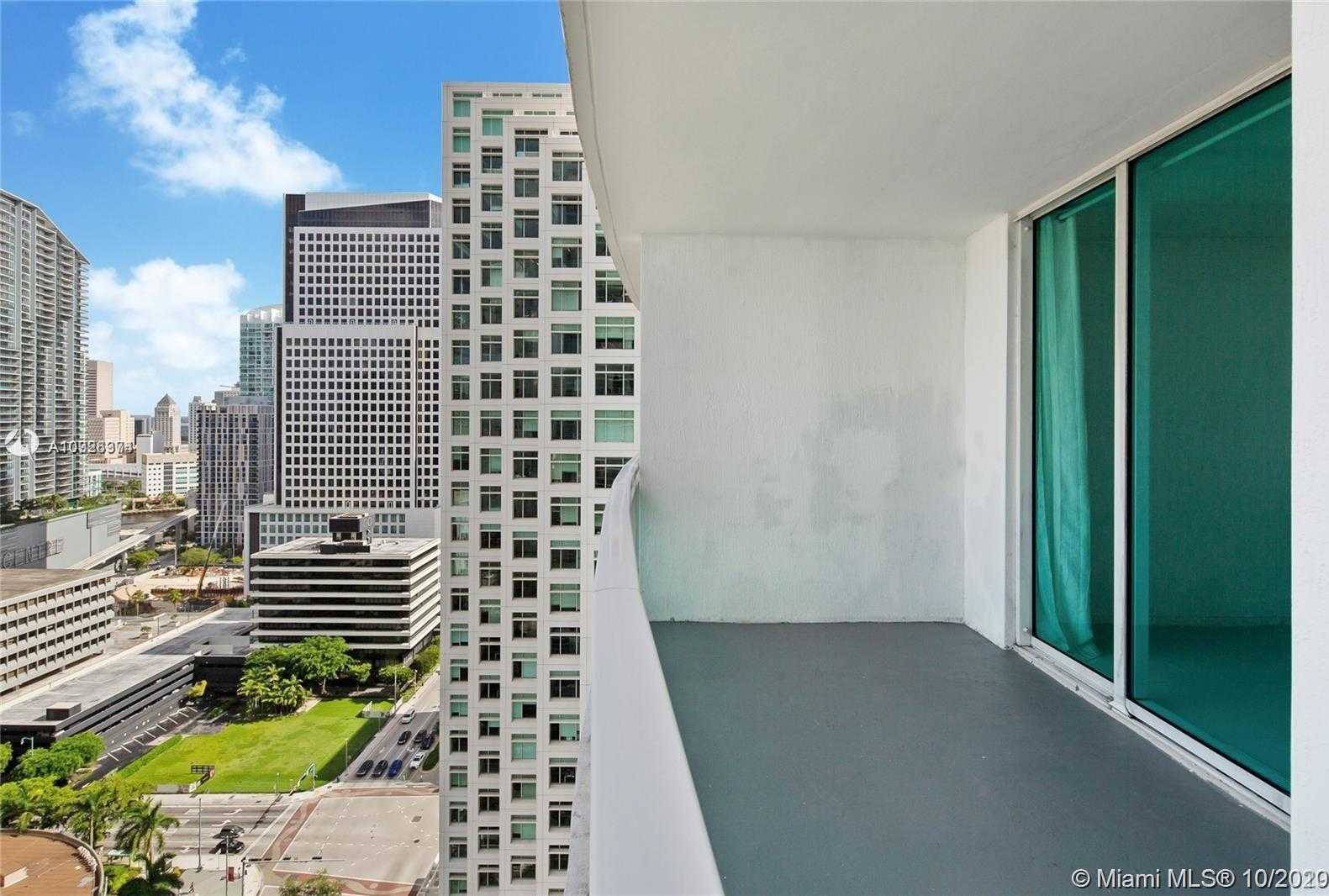 Small Image of 950 BRICKELL BAY DR #2501, Miami Number 8