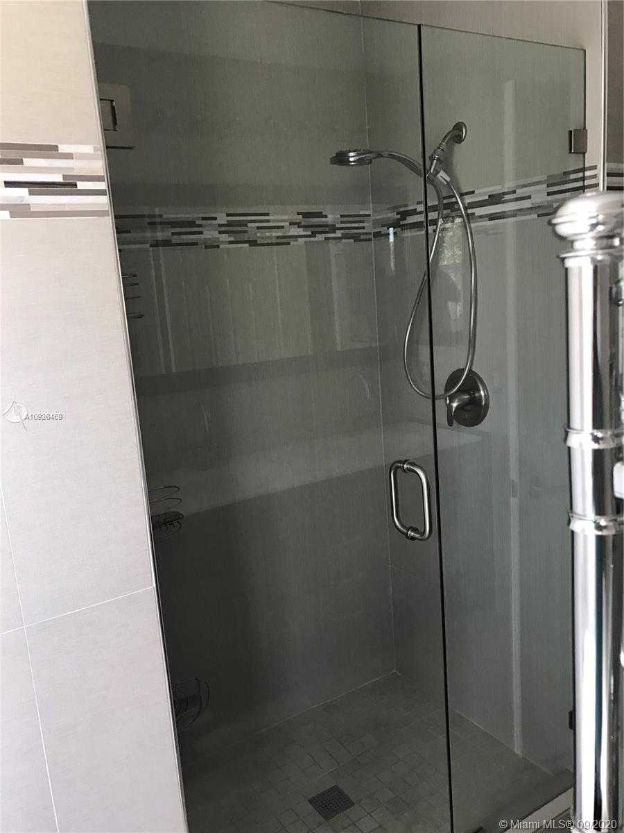 Small Image of 1125 LIDFLOWER ST, Hollywood Number 18
