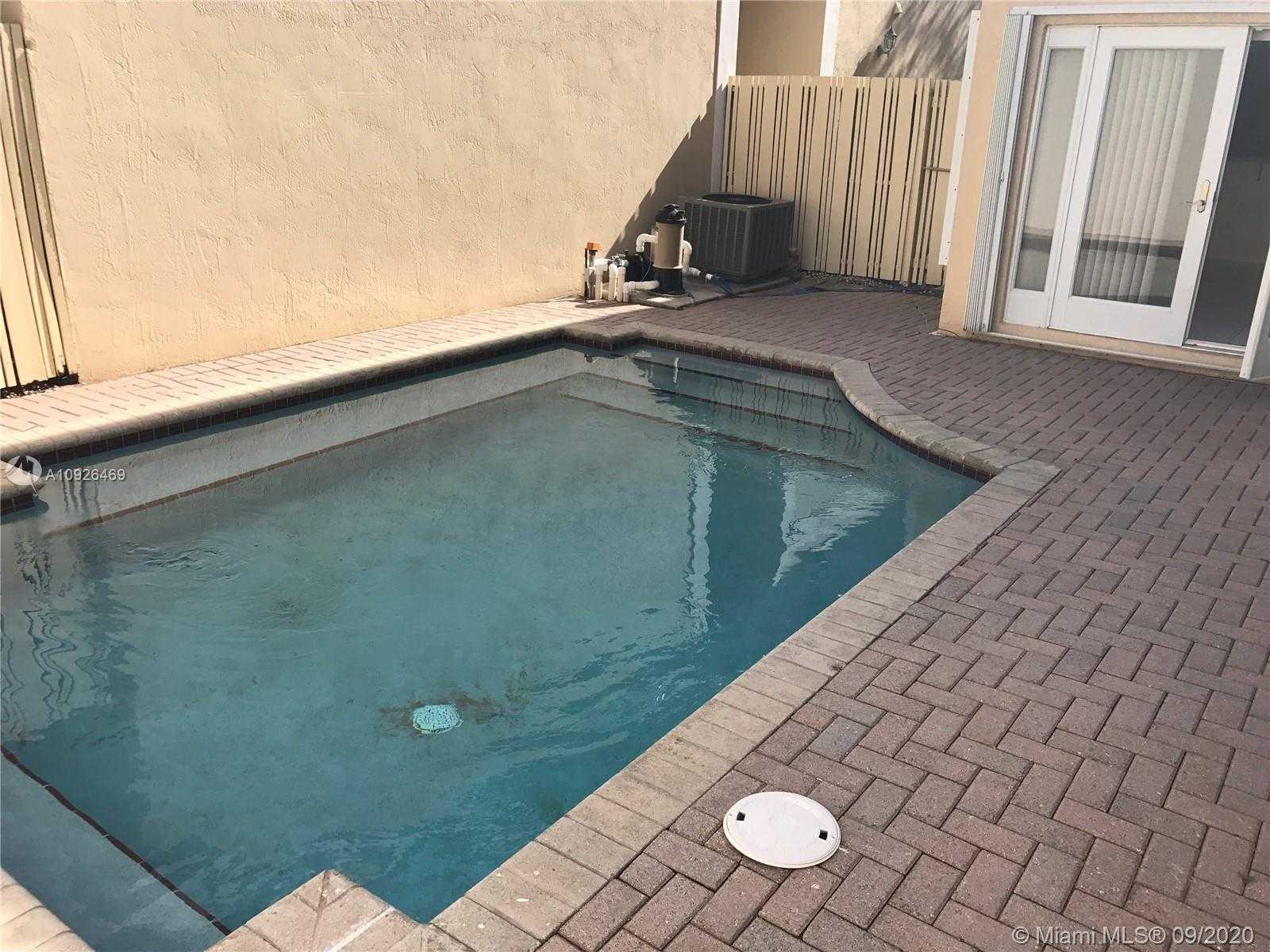 Small Image of 1125 LIDFLOWER ST, Hollywood Number 6