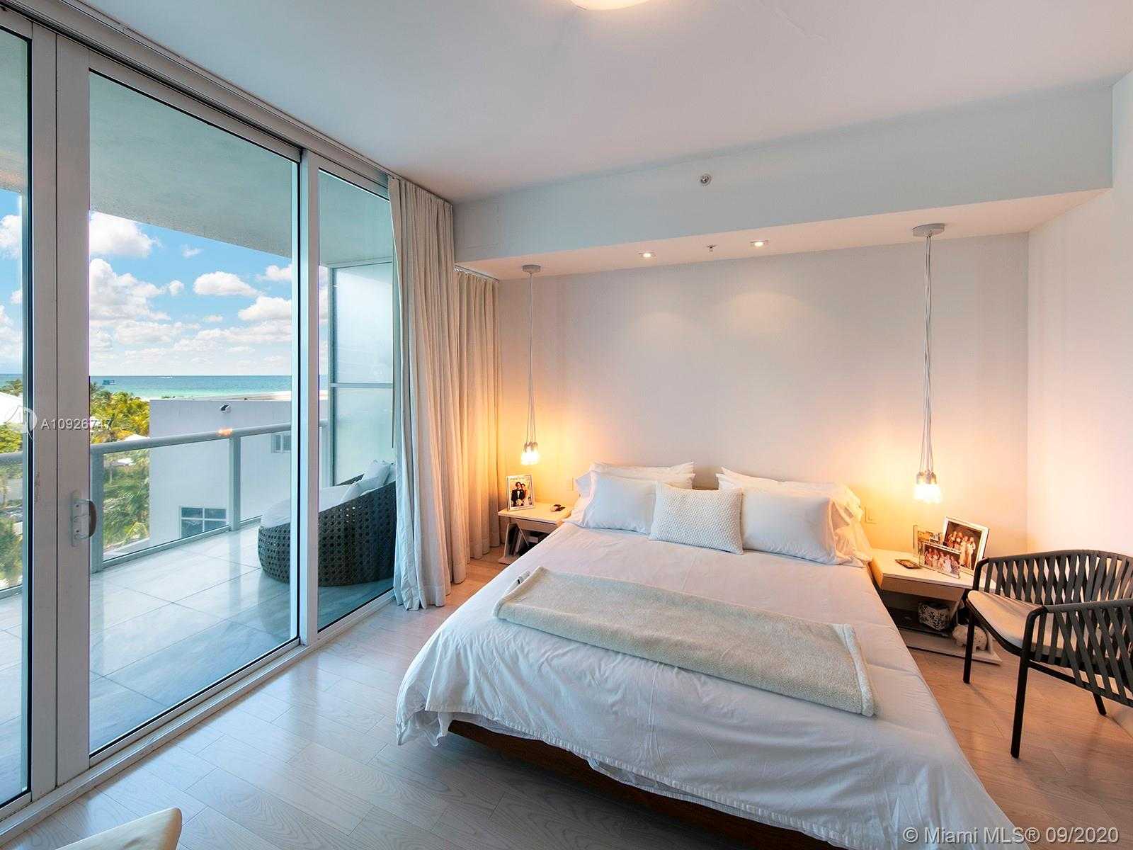 Small Image of 50 SOUTH POINTE DR #707, Miami Beach Number 11