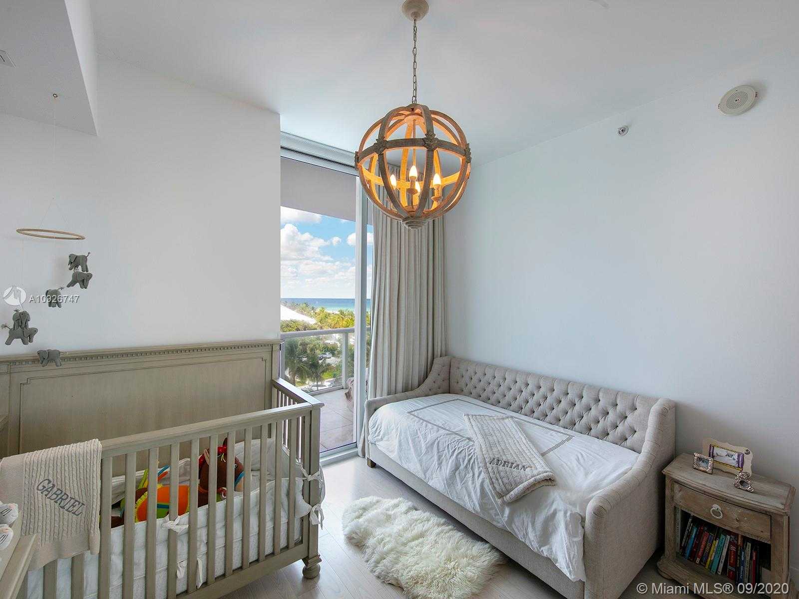 Small Image of 50 SOUTH POINTE DR #707, Miami Beach Number 14