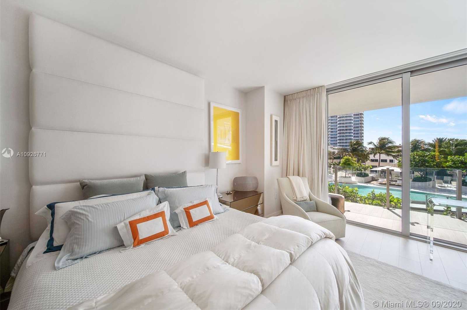 Small Image of 1 COLLINS AVE #304, Miami Beach Number 15
