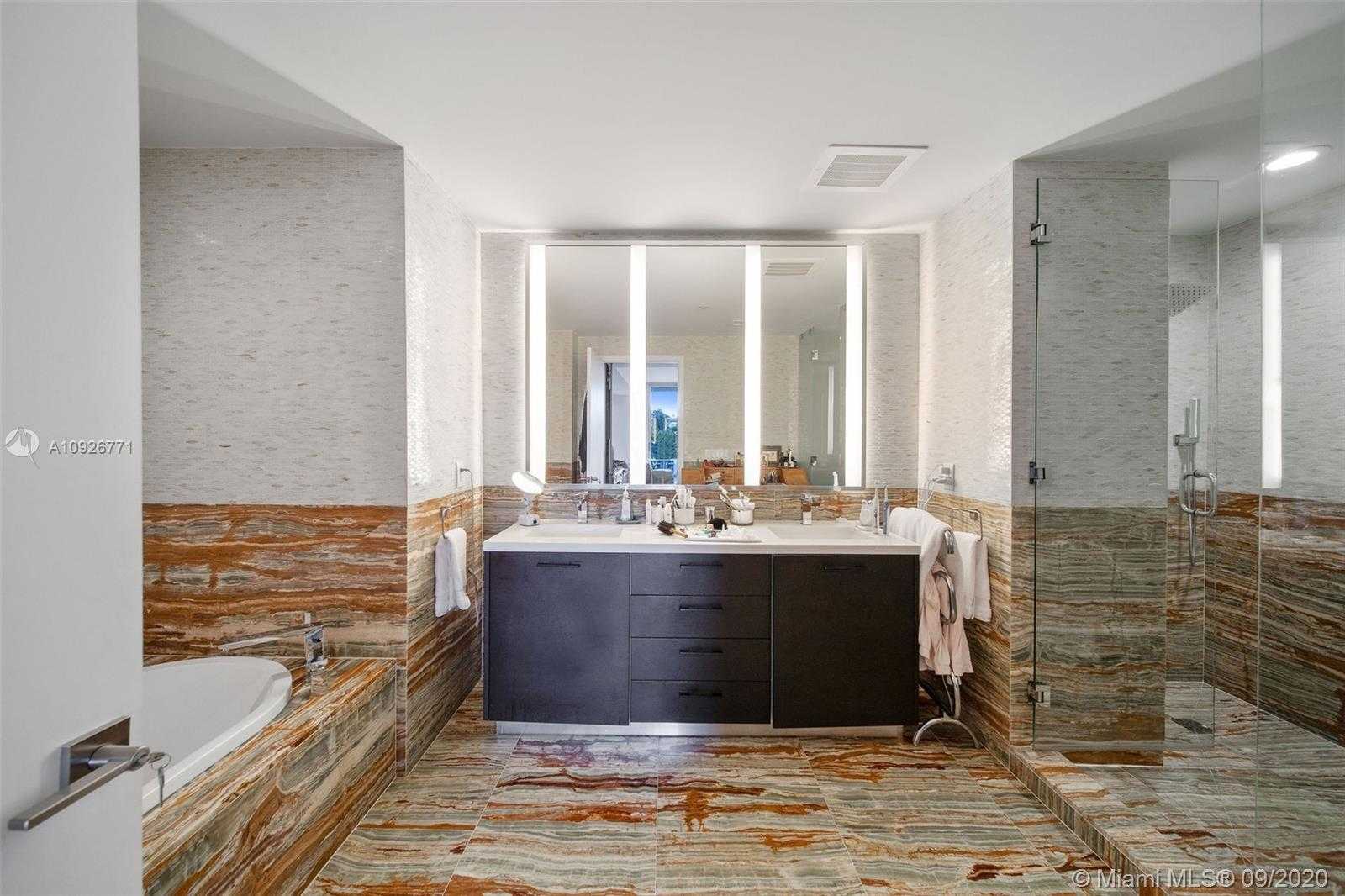Small Image of 1 COLLINS AVE #304, Miami Beach Number 17