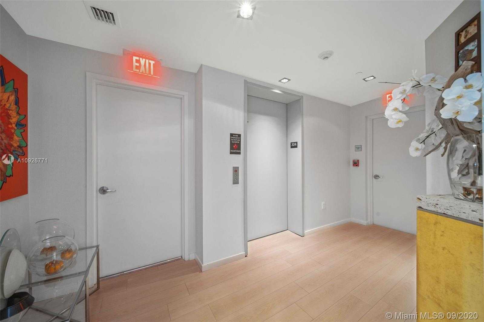 Small Image of 1 COLLINS AVE #304, Miami Beach Number 21