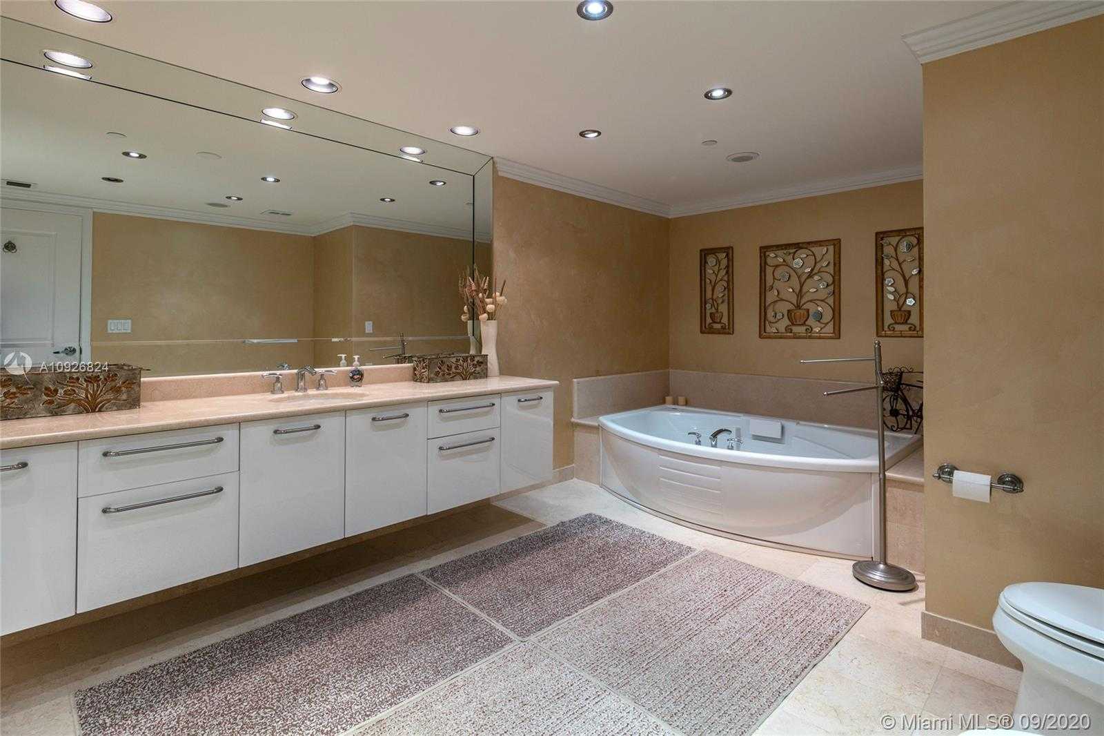 Small Image of 3101 SOUTH OCEAN DR #2403, Hollywood Number 9