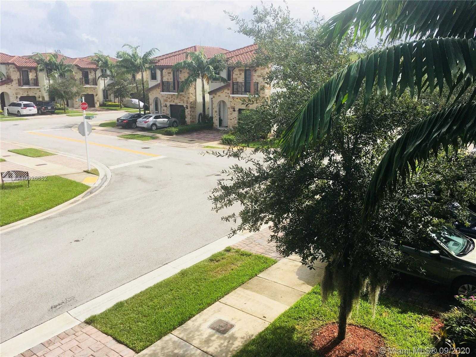 Small Image of 10310 NORTH WEST 70TH TER, Doral Number 32