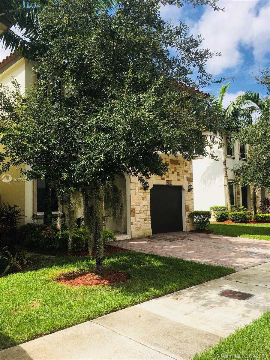 Small Image of 10310 NORTH WEST 70TH TER, Doral Number 6