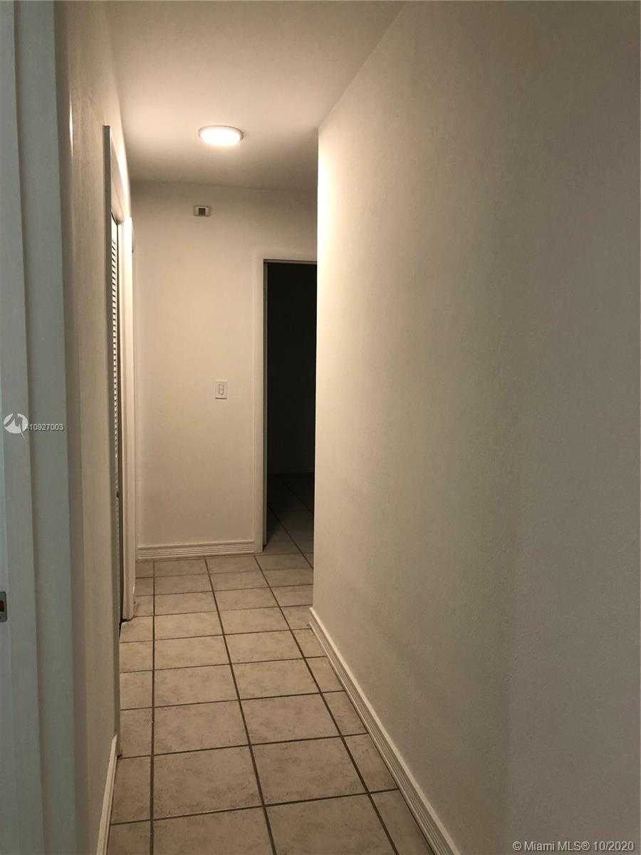 Small Image of 6295 SOUTH WEST 33RD ST, Miami Number 10