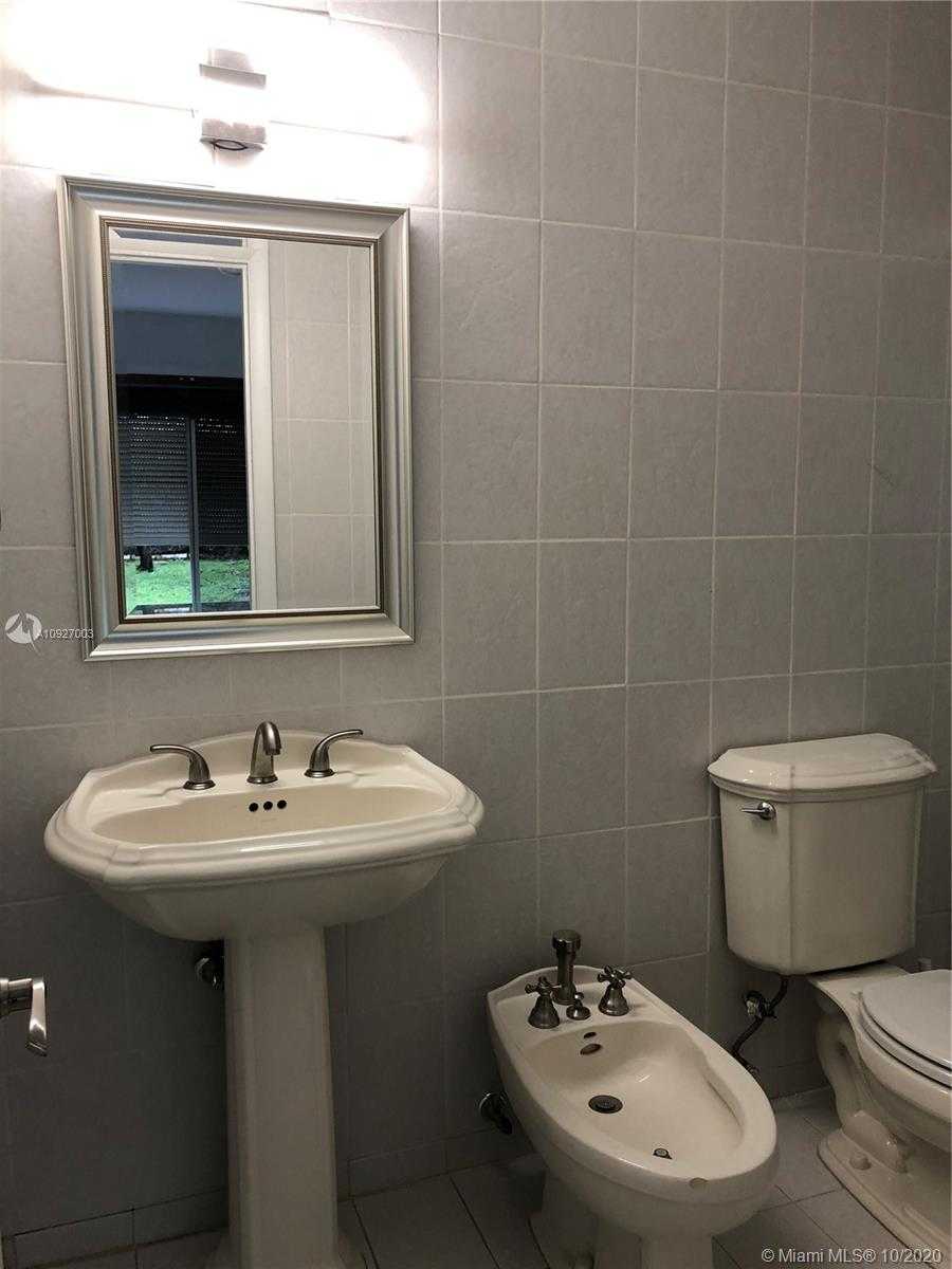 Small Image of 6295 SOUTH WEST 33RD ST, Miami Number 16