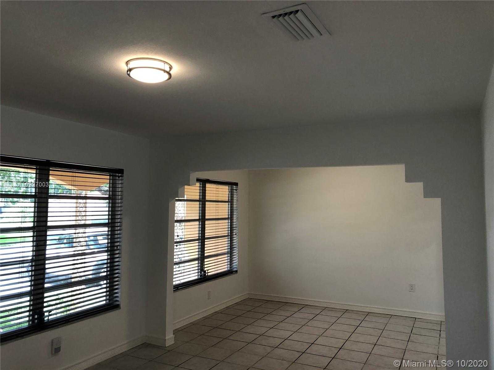 Small Image of 6295 SOUTH WEST 33RD ST, Miami Number 19