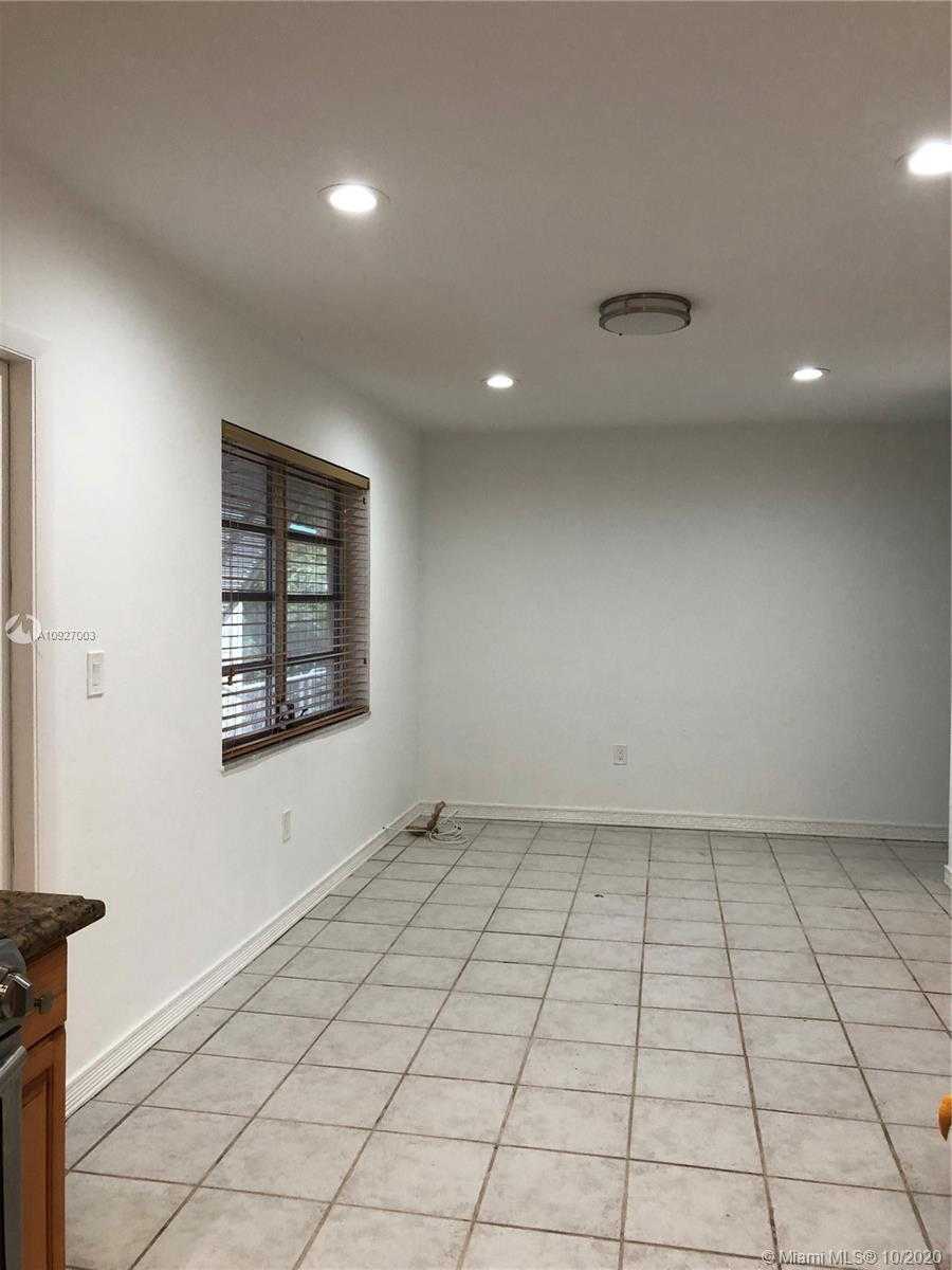 Small Image of 6295 SOUTH WEST 33RD ST, Miami Number 7