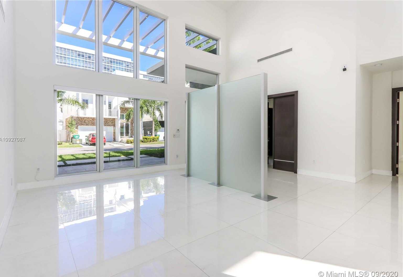 Small Image of 8256 NORTH WEST 34 DR, Doral Number 11