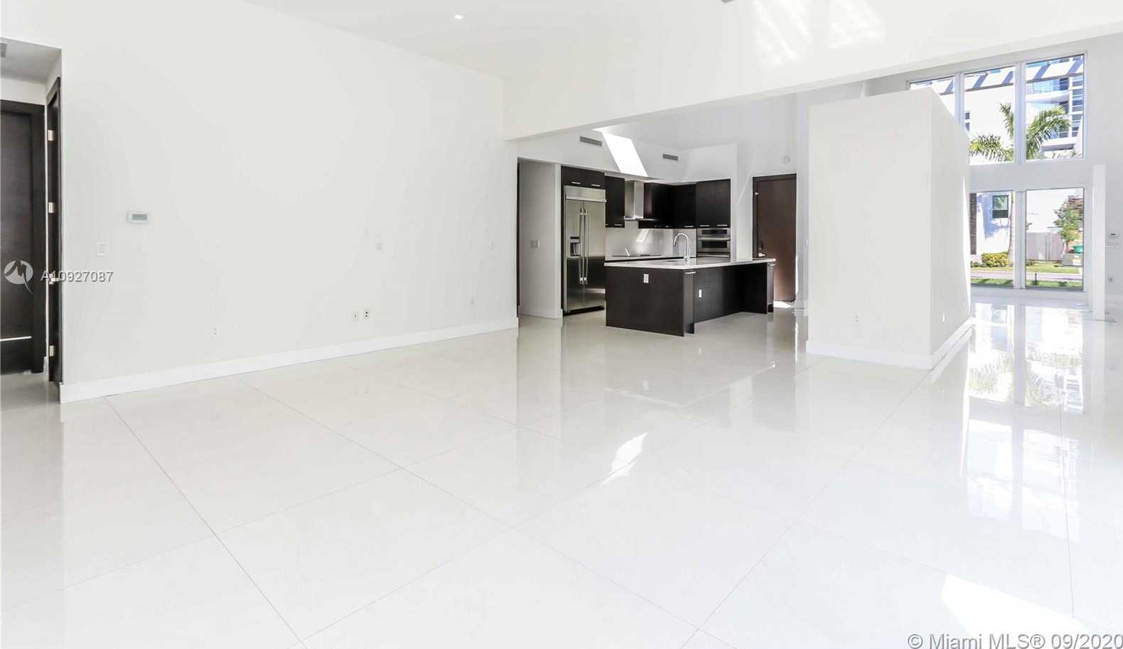 Small Image of 8256 NORTH WEST 34 DR, Doral Number 12