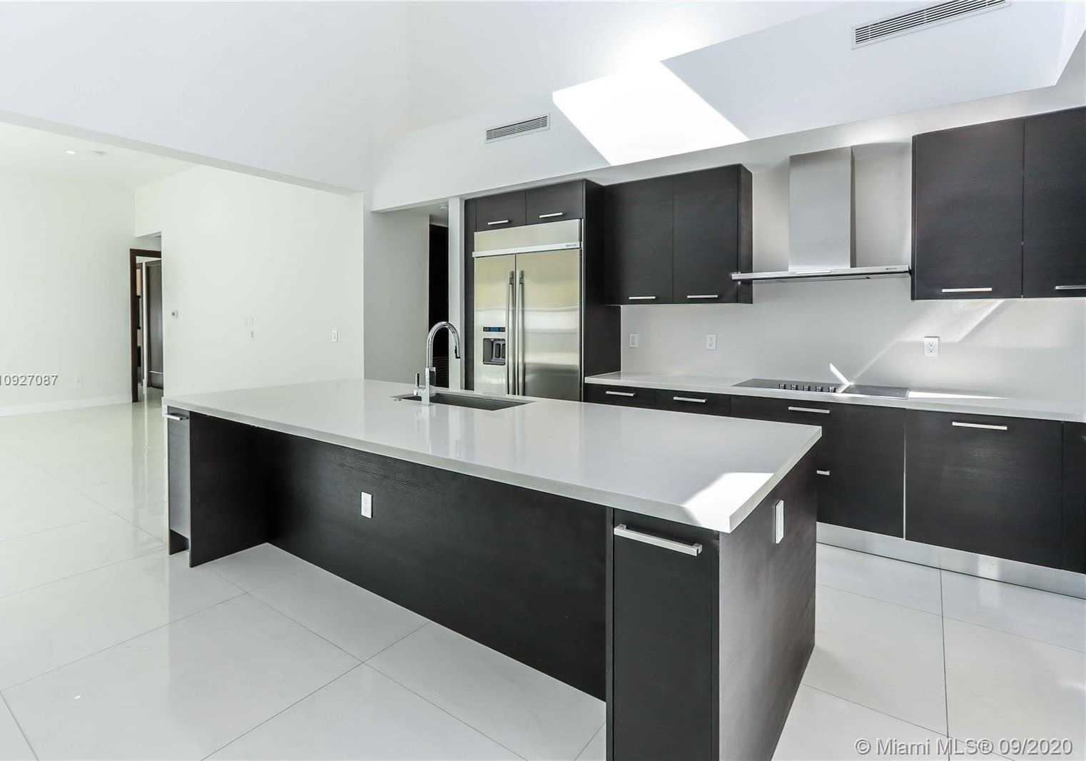 Small Image of 8256 NORTH WEST 34 DR, Doral Number 16