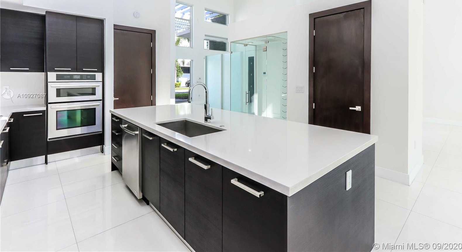 Small Image of 8256 NORTH WEST 34 DR, Doral Number 18