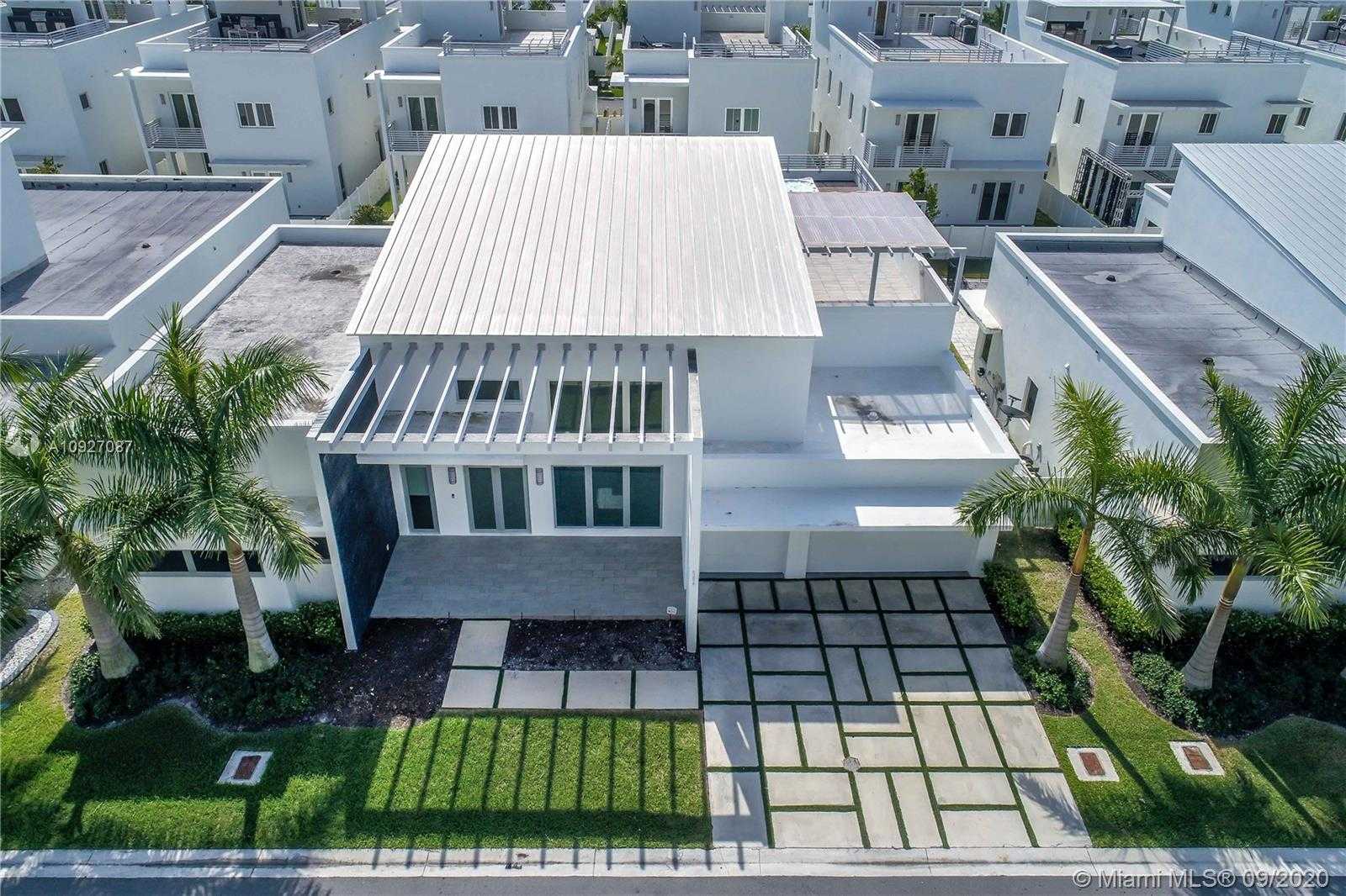 Small Image of 8256 NORTH WEST 34 DR, Doral Number 3