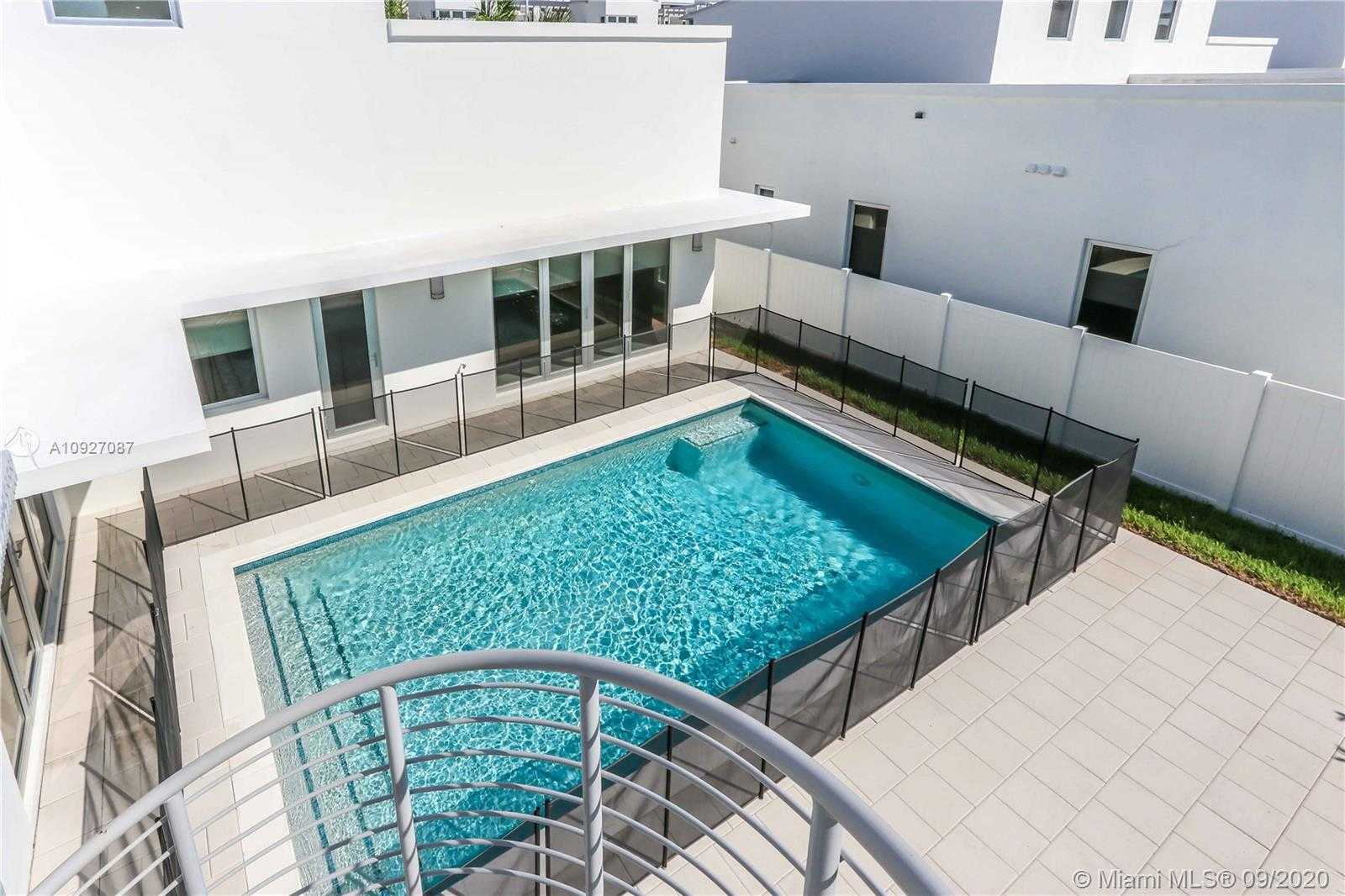 Small Image of 8256 NORTH WEST 34 DR, Doral Number 30