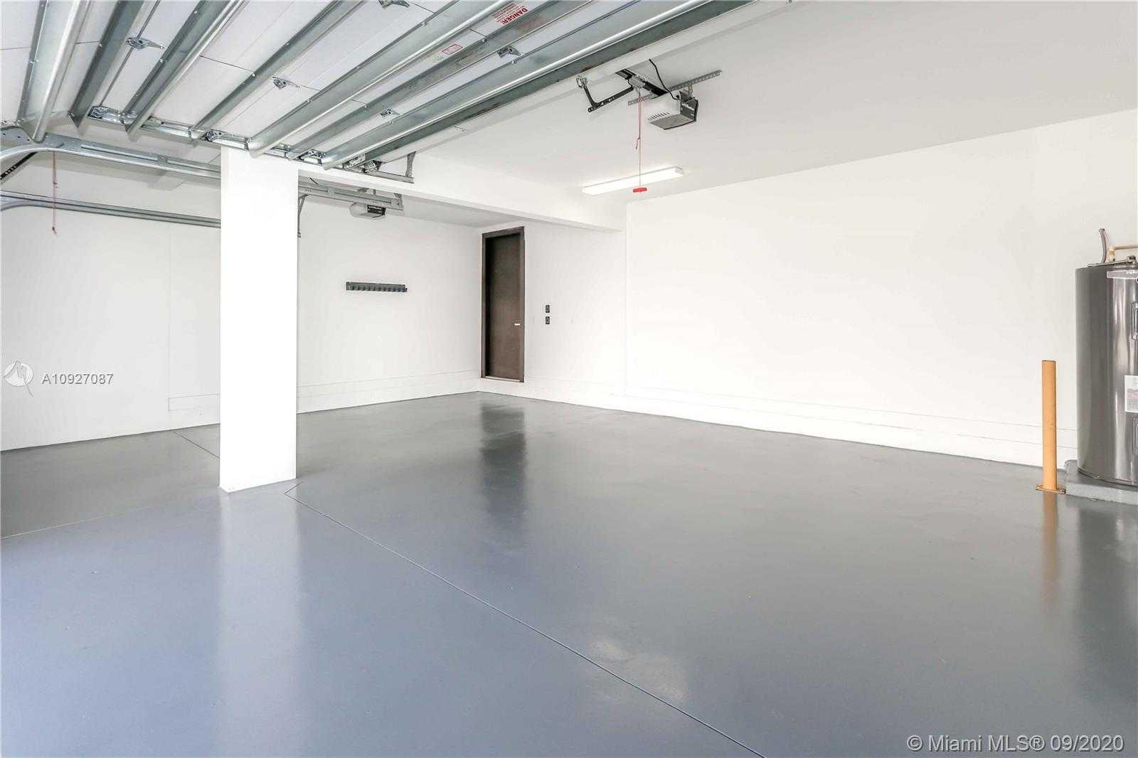 Small Image of 8256 NORTH WEST 34 DR, Doral Number 35