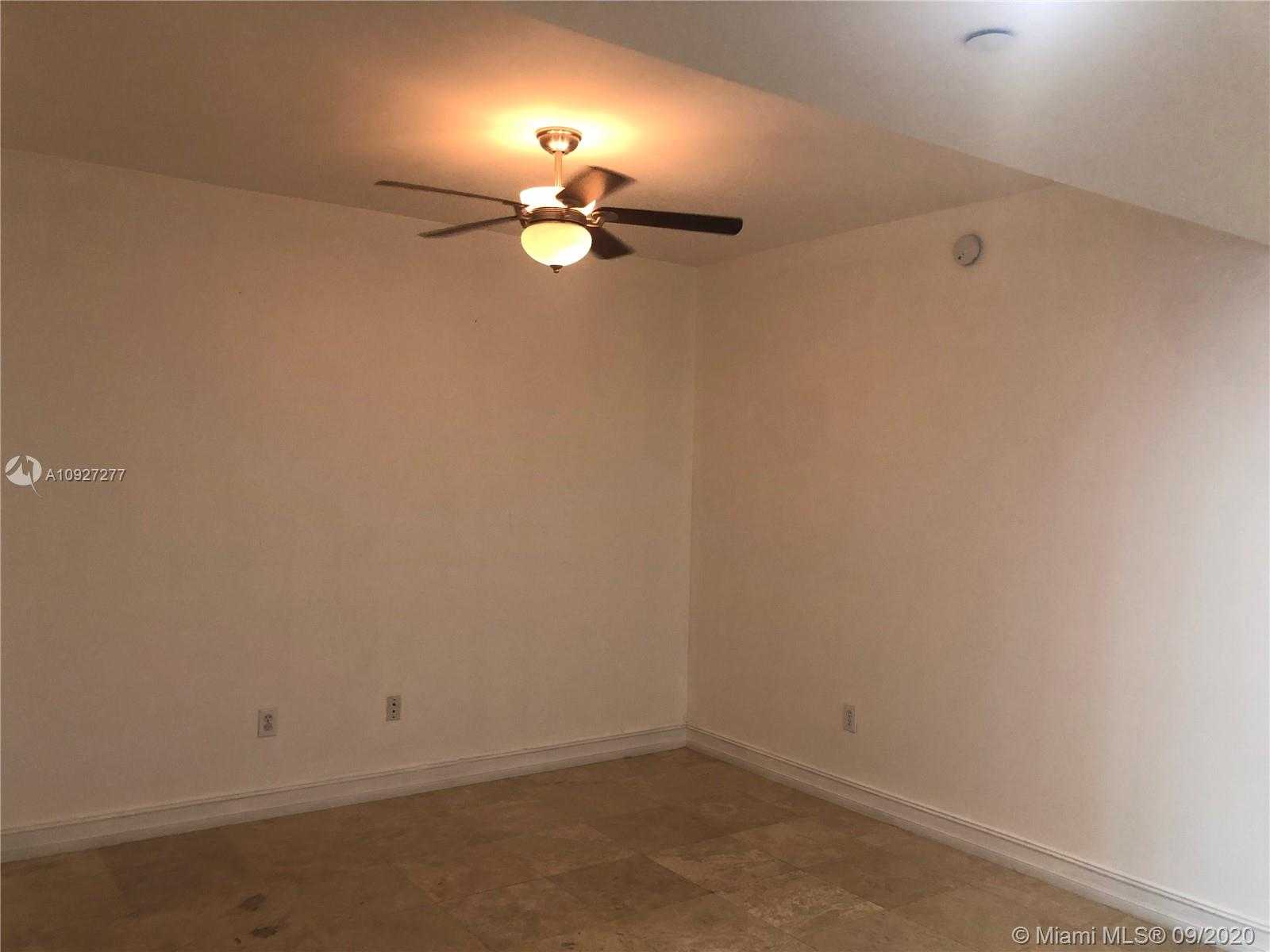 Small Image of 3330 NE 190th St, Aventura, FL 33180, USA Number 17