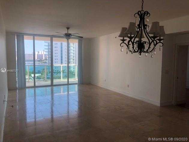 Small Image of 3330 NE 190th St, Aventura, FL 33180, USA Number 9