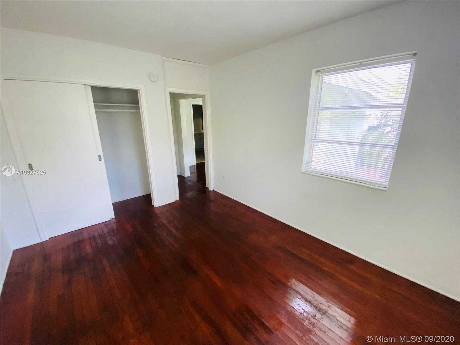 Small Image of 2024 NORTH EAST 135TH TER, North Miami Beach Number 10