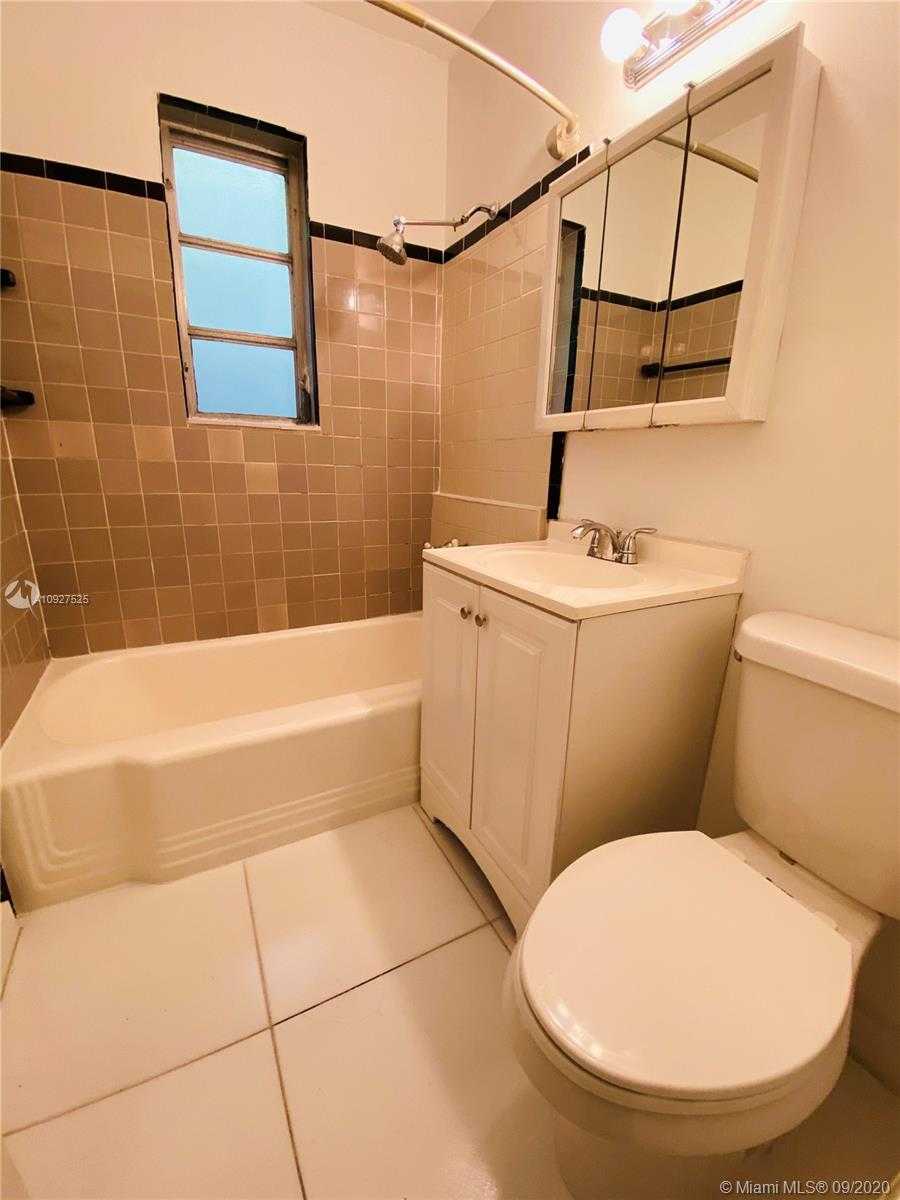 Small Image of 2024 NORTH EAST 135TH TER, North Miami Beach Number 13