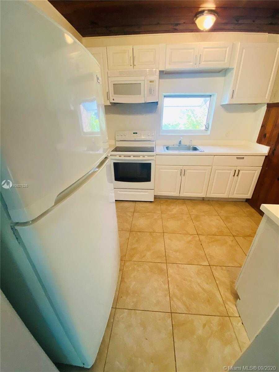 Small Image of 2024 NORTH EAST 135TH TER, North Miami Beach Number 5