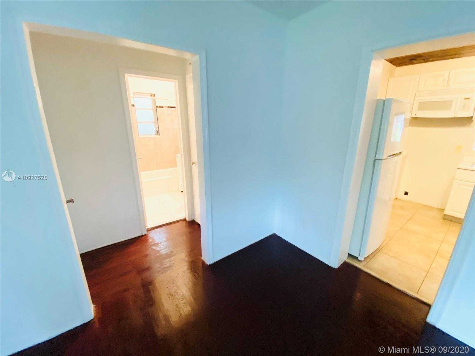 Small Image of 2024 NORTH EAST 135TH TER, North Miami Beach Number 8