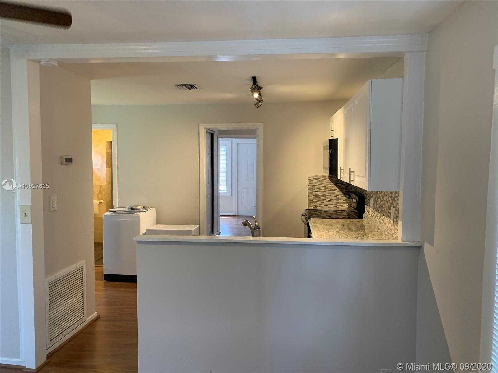 Small Image of 2306 JOHNSON ST #2306 FH, Hollywood Number 14