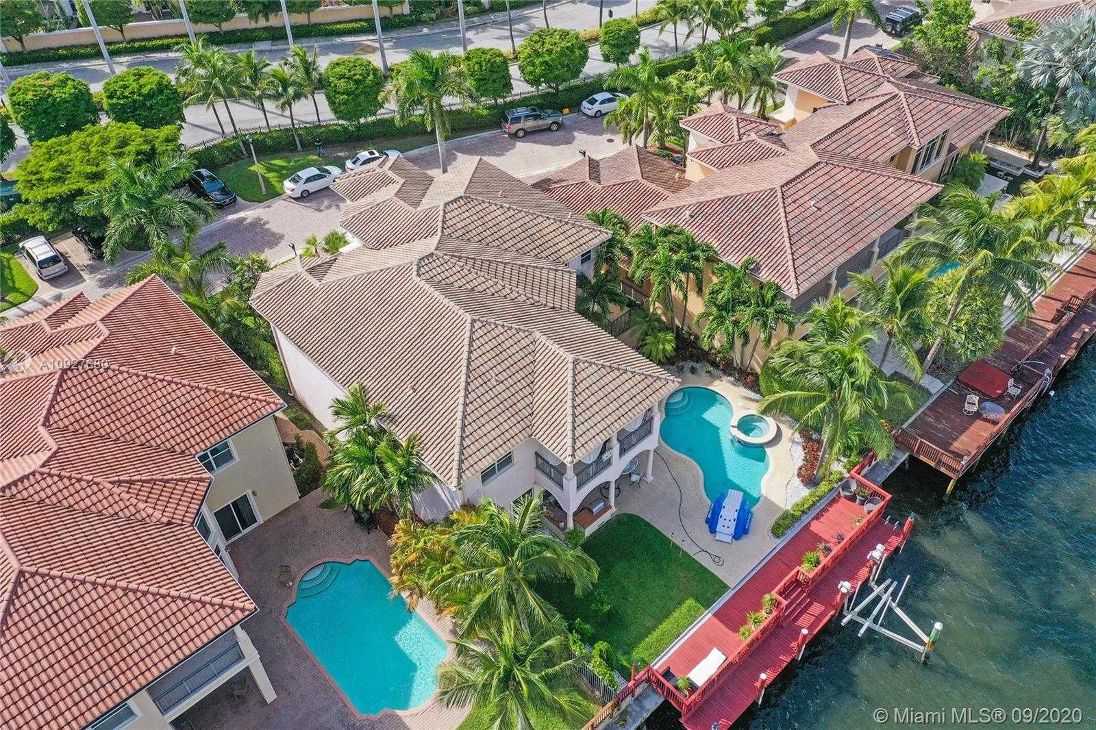 Small Image of 1455 WINDJAMMER WAY, Hollywood Number 2