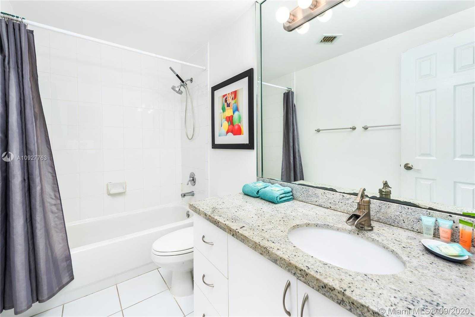 Small Image of 5445 COLLINS AVE #M15, Miami Beach Number 24